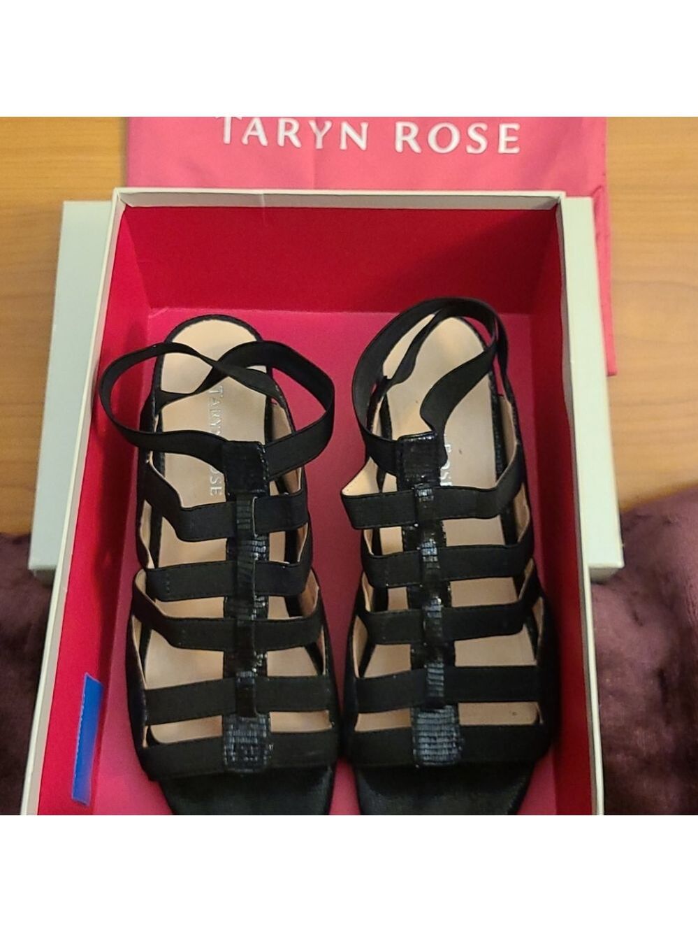 Taryn Rose 7 1/2 Reesa black